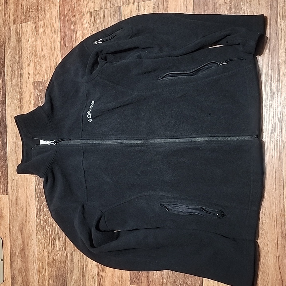 Columbia black jacket for women. Size: M